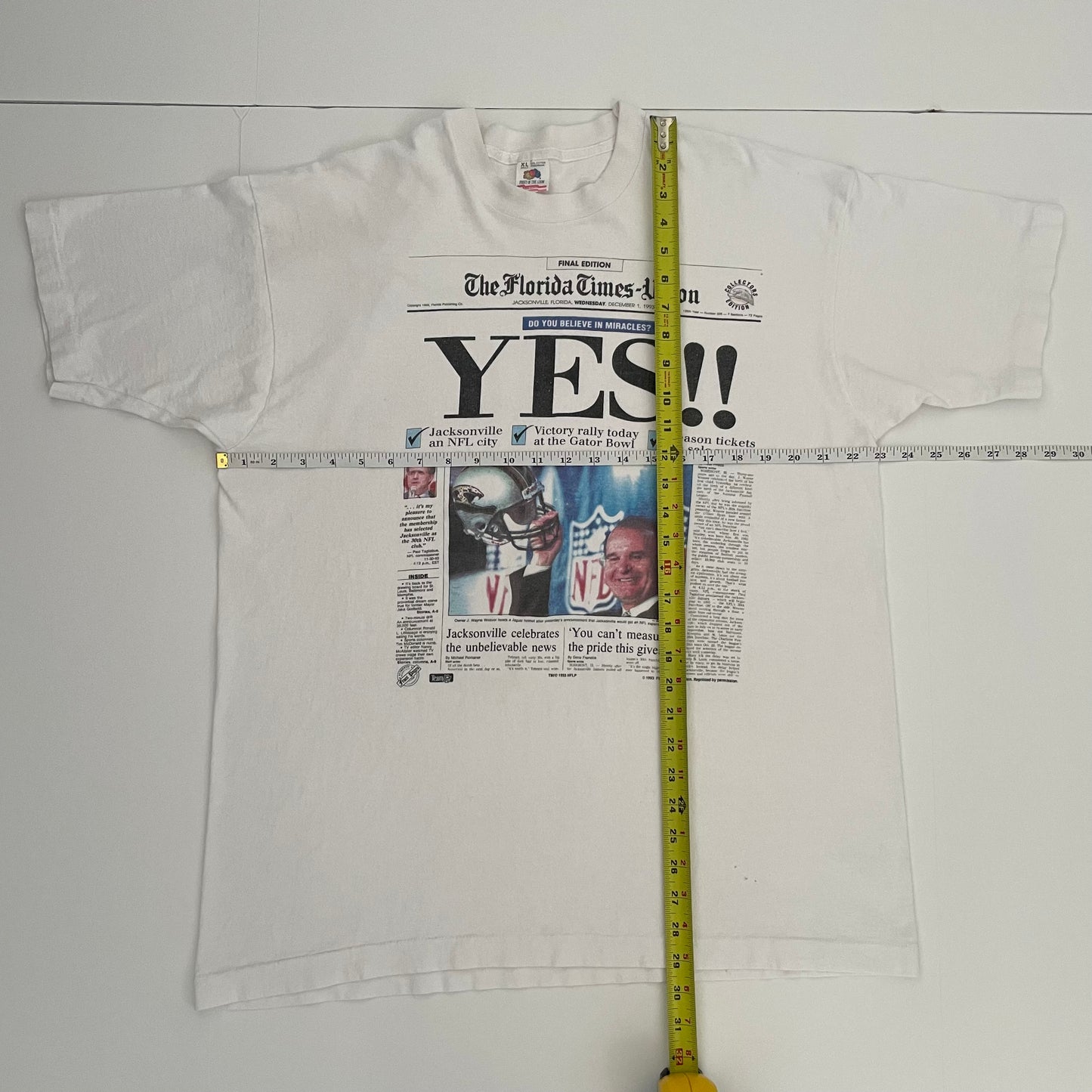 Vintage Jacksonville Jaguars 1993 banned logo newspaper shirt size XL