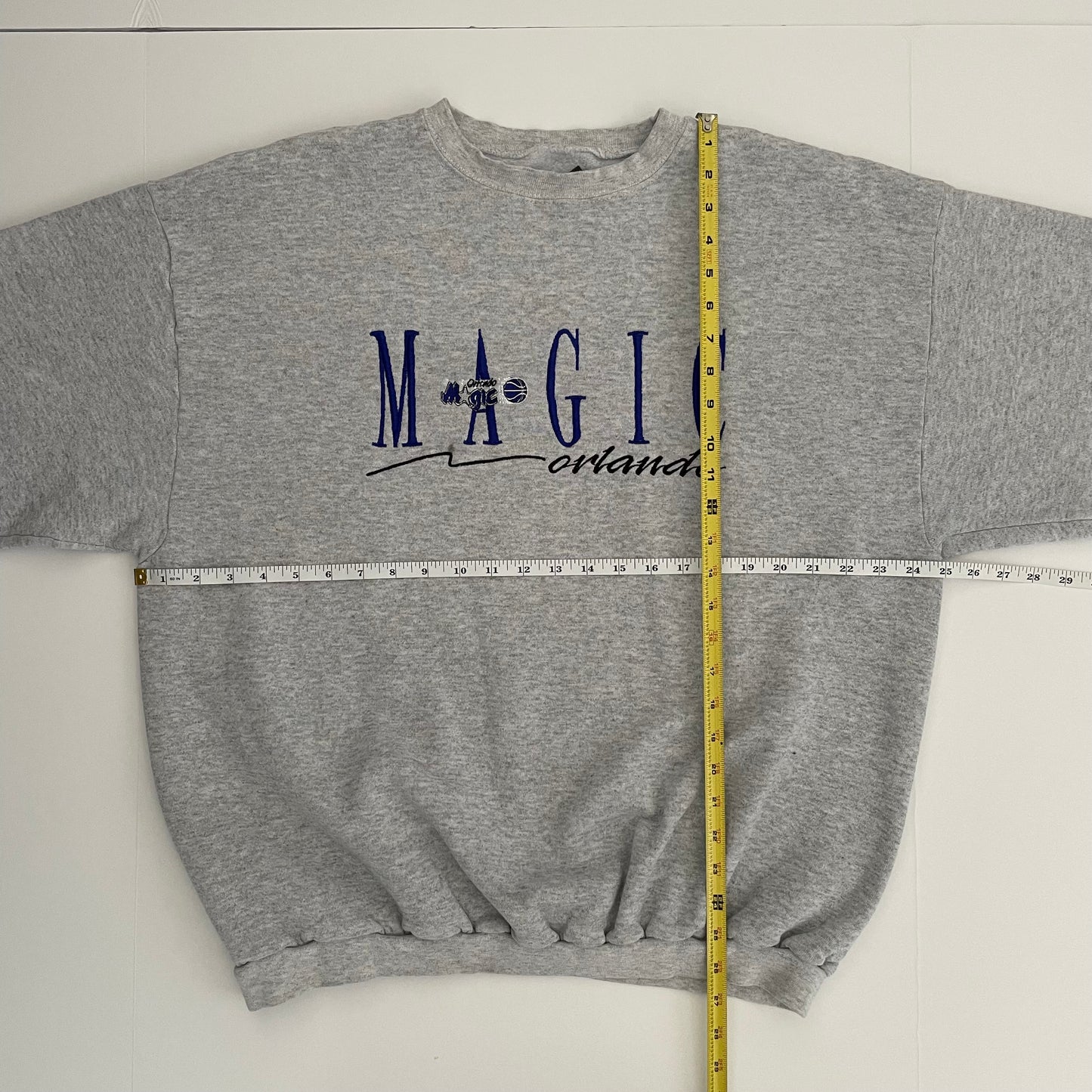 Vintage Orlando Magic embroidered sweatshirt size LARGE