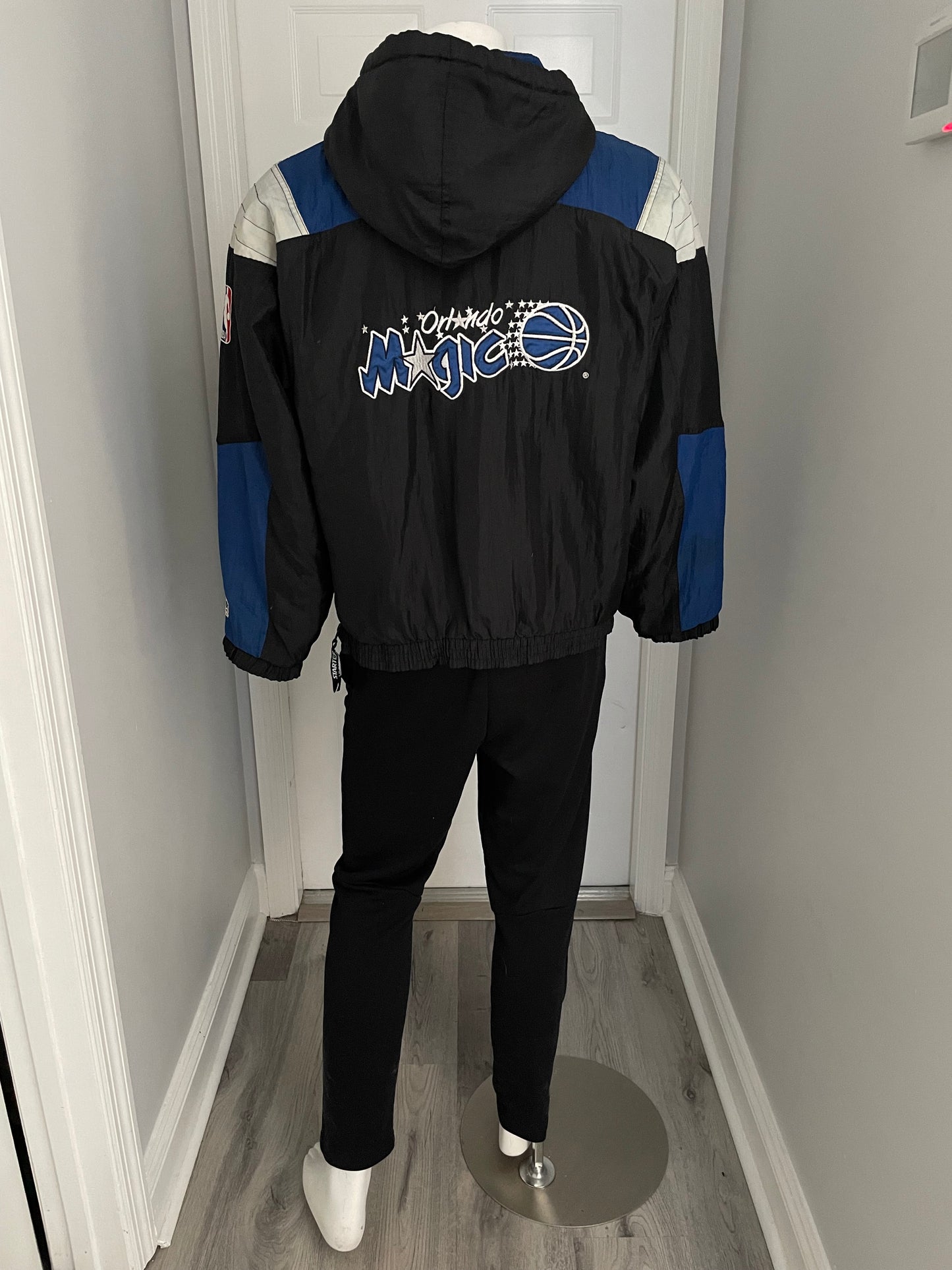 Vintage Orlando Magic STARTER jacket size LARGE